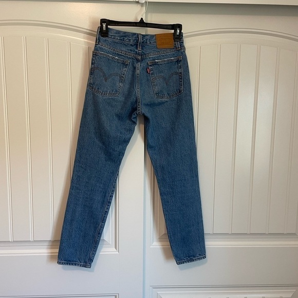 Levi’s wedgie straight crop jeans distressed light wash size 24 NWOT - Picture 9 of 9